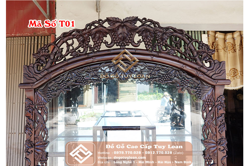 Tủ Bày Đồ Trúc Nho Gỗ Gụ Mã Số T01