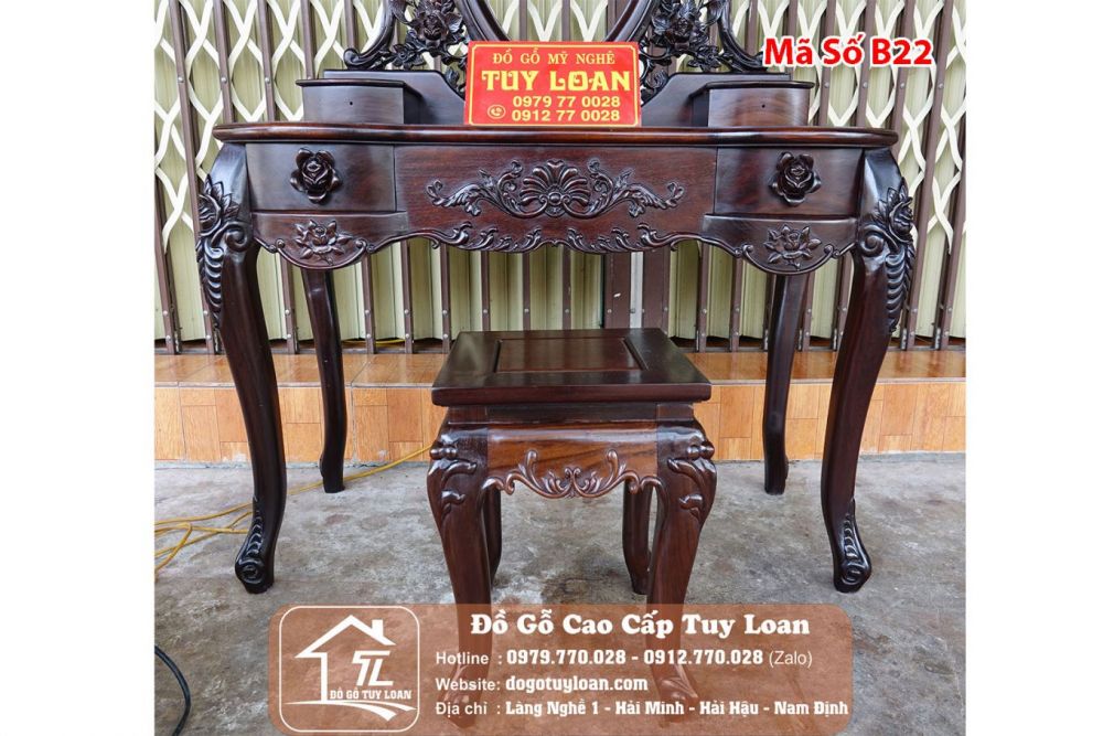 Bàn Trang Điểm - Bàn Phấn Đục Hoa Hồng Mã Số B22